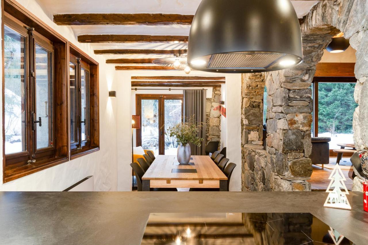 Chalet Les Praz - 280Sqm - Sauna Cinema Fitness - 5 Bedrooms In Heart Of Les Praz - By Cozee Rentals Chamonix Ngoại thất bức ảnh